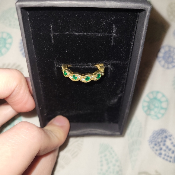 Lab-created Emerald Ring Size 7 - Picture 3 of 4